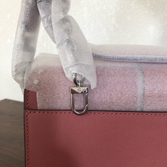 Michael Kors Greenwich Medium Studded Saffiano Leather Shoulder Bag Rose - Picture 15 of 16